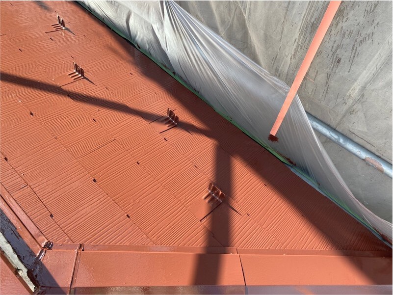横浜市の屋根塗装の上塗り