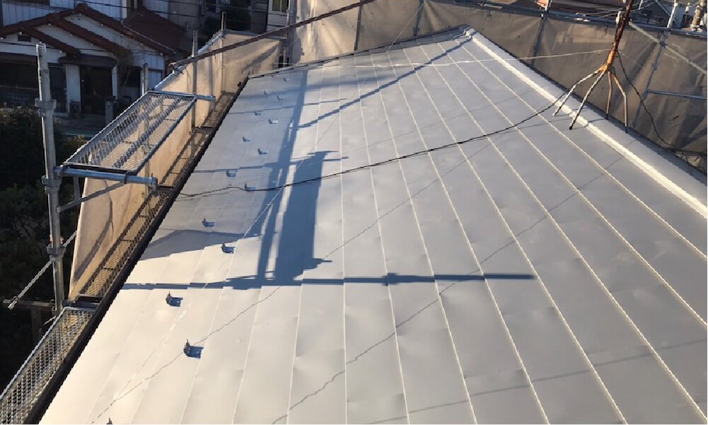 横浜市の屋根葺き替え工事の施工後の様子