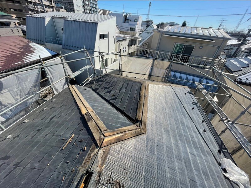 練馬区の屋根塗装の棟板金の撤去