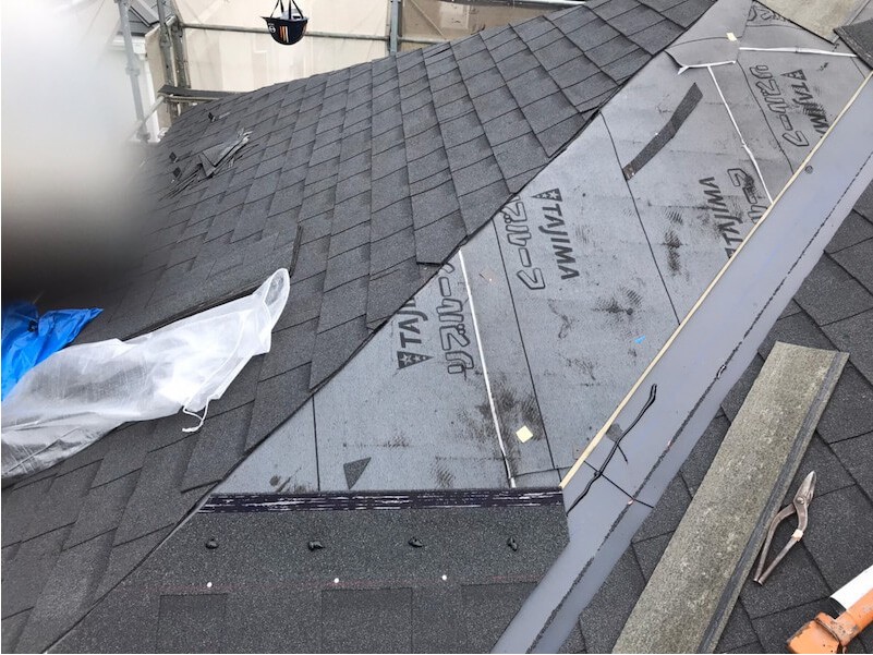 鶴ヶ島市の屋根リフォームのガルバリウム鋼板の設置
