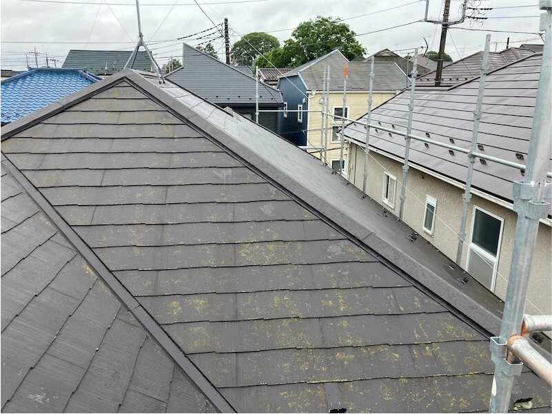 富士見市の屋根塗装工事の施工前の様子