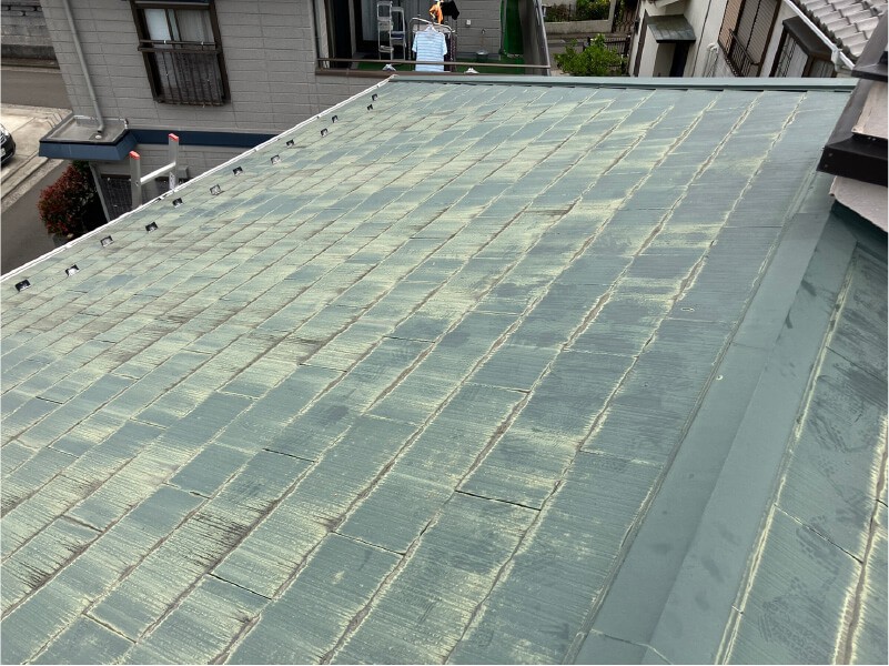 横浜市の屋根カバー工法の施工前の様子