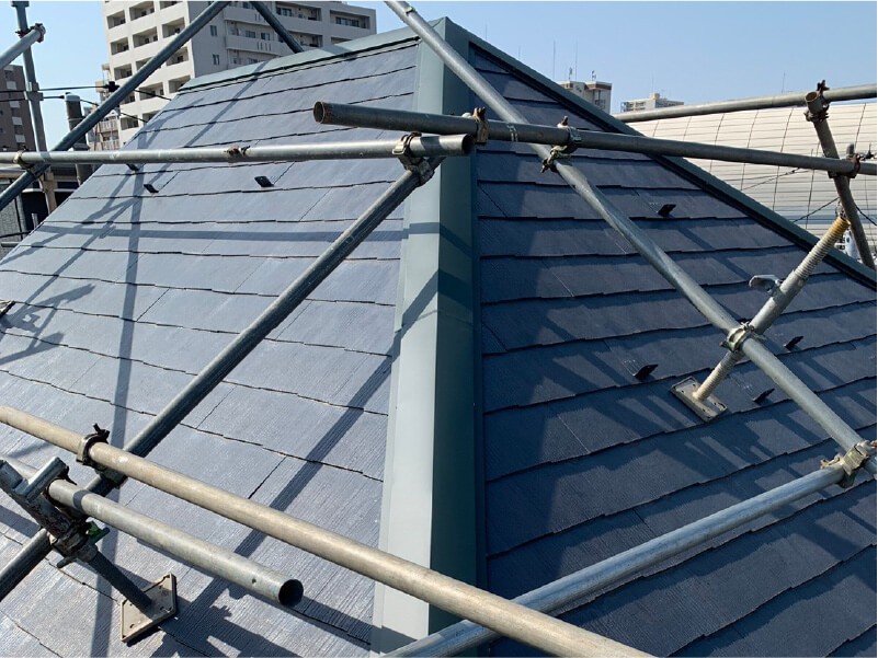 船橋市の屋根修理の棟板金の設置