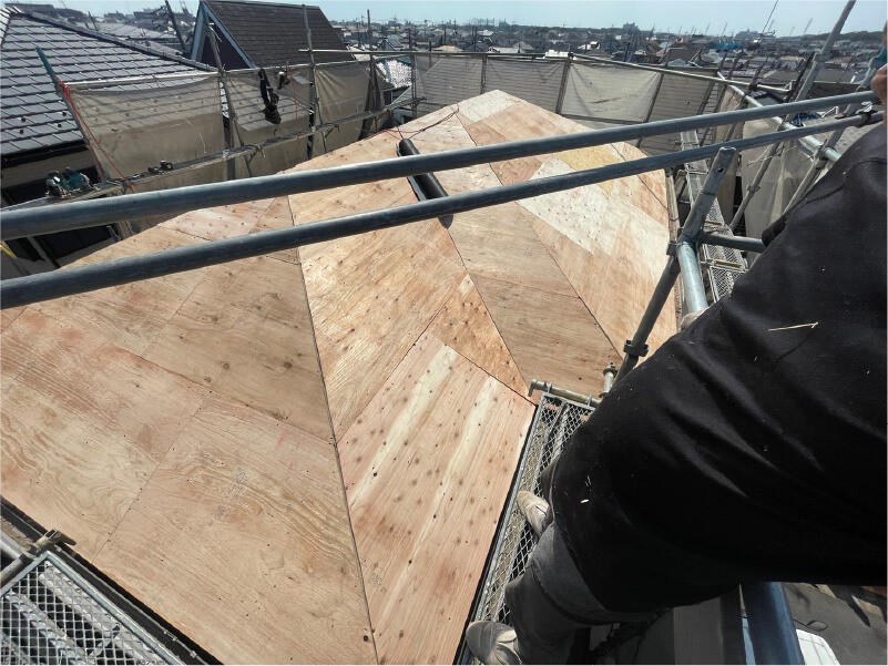 柏市の屋根リフォームの野地板の設置