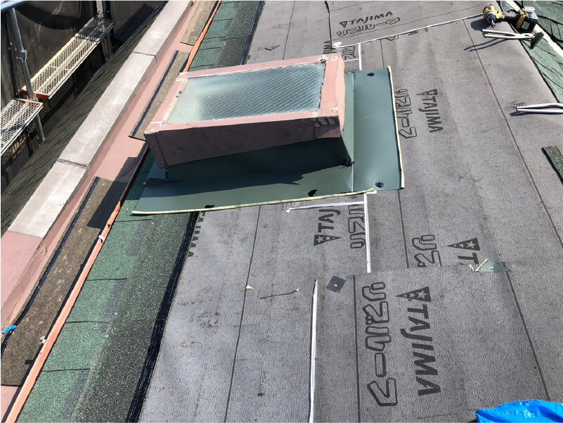 取手市の屋根リフォームの屋根材の設置