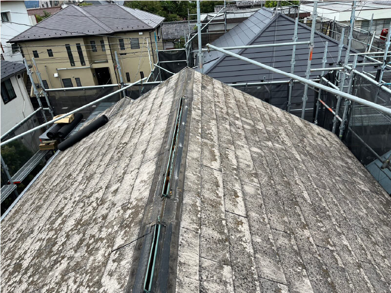 大田区の屋根リフォームの棟板金の撤去