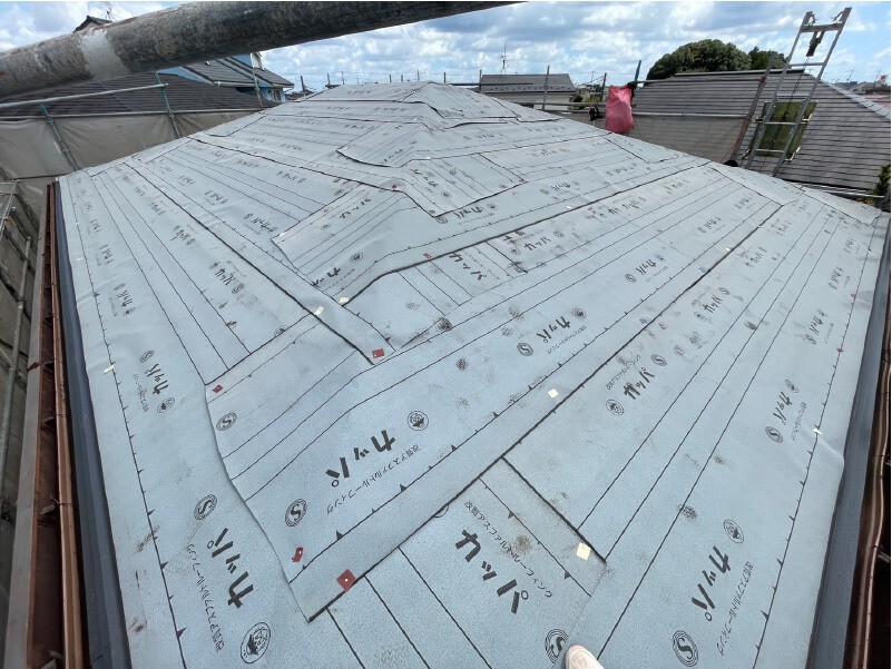 佐倉市の屋根リフォームの防水シートの設置