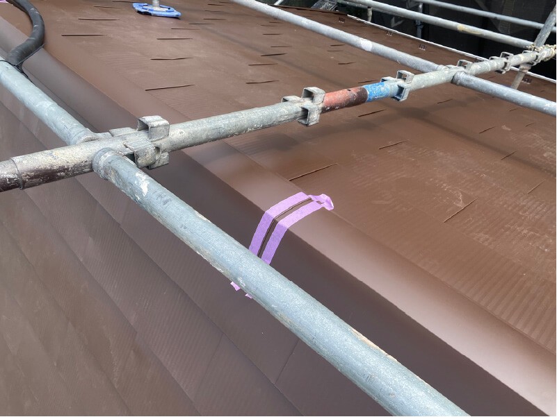 立川市の屋根リフォームのガルバリウム鋼板の設置