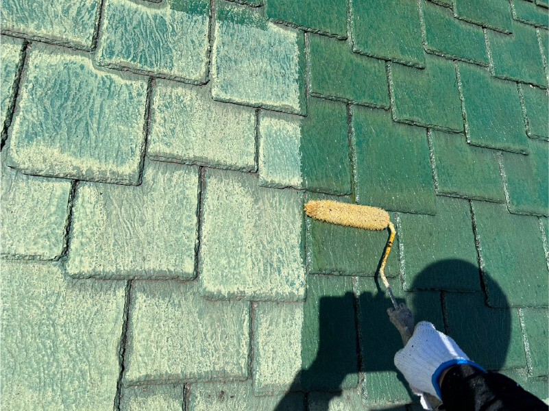 稲毛区の屋根塗装の下塗り