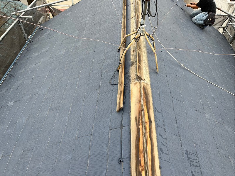 昭島市の屋根リフォームの棟板金の撤去