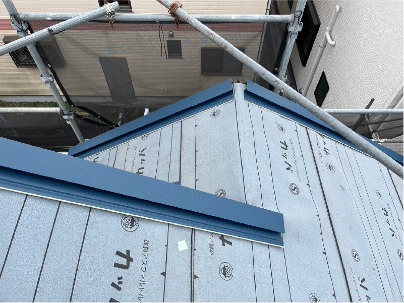 昭島市の屋根リフォームの防水シートの設置