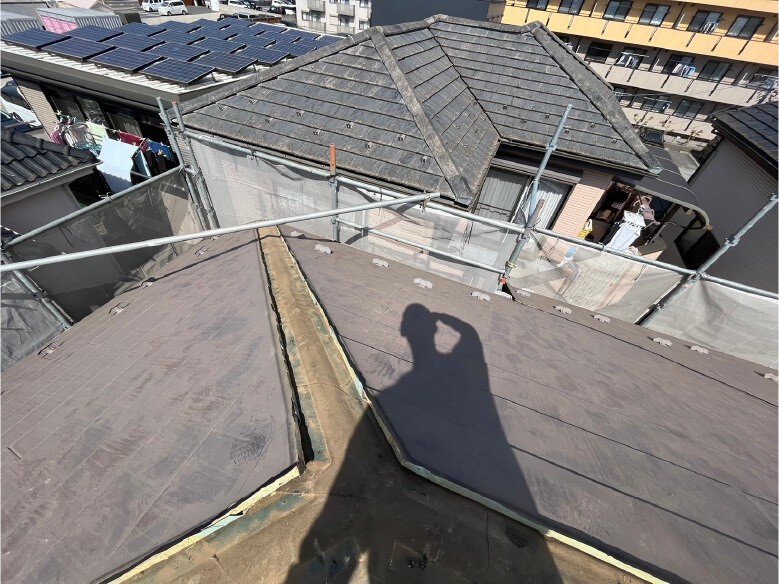 八千代市の屋根塗装の棟板金の撤去